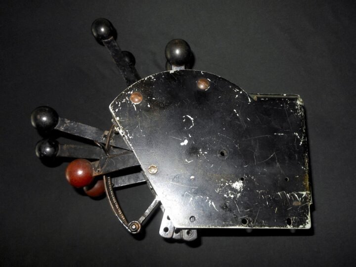 WW2 US Army / RCAF Aircraft – THROTTLE CONTROLS – AT-17 / UC-78 BOBCAT – NICE! — image 8