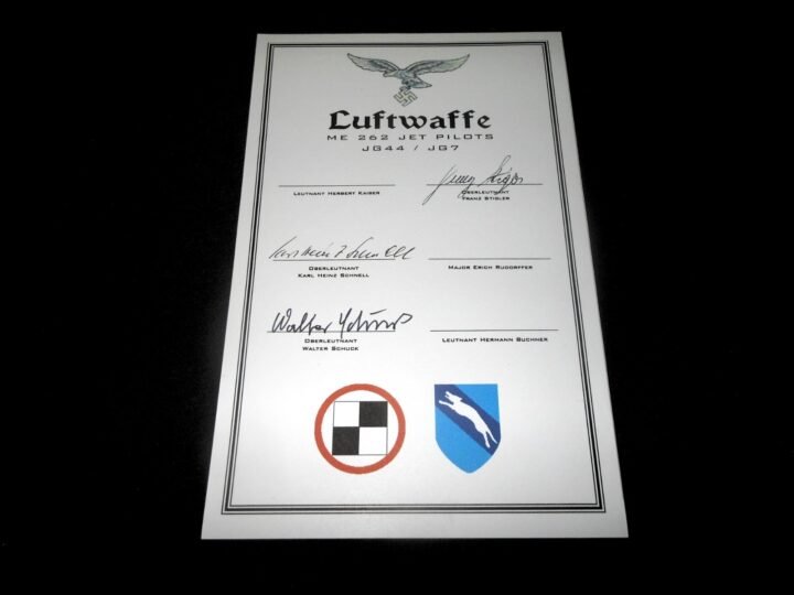 WW2 German Luftwaffe – FIGHTER PILOT AUTOGRAPHS x3 GROUPING CARD – Me262 – NICE! — image 2