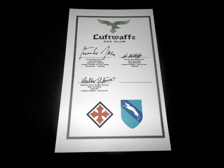 WW2 German Luftwaffe – FIGHTER PILOT AUTOGRAPHS x3 GROUPING CARD – 200 CLUB — image 2