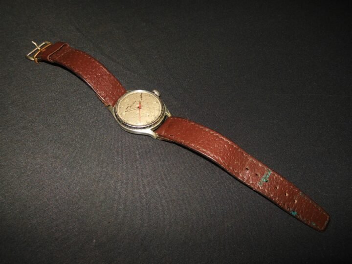 WW2 German Wehrmacht Dienstuhr – PERSONAL SERVICE WATCH – HELVETIA – RARE! — image 3