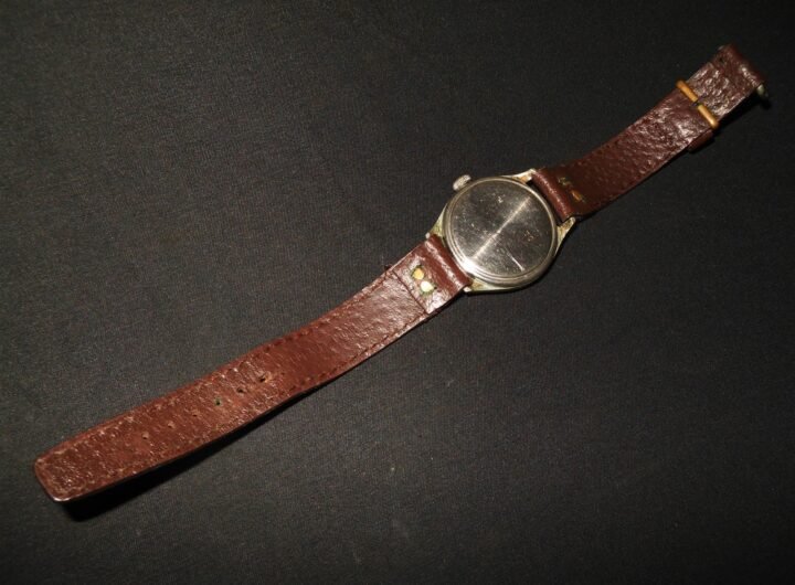 WW2 German Wehrmacht Dienstuhr – PERSONAL SERVICE WATCH – HELVETIA – RARE! — image 5