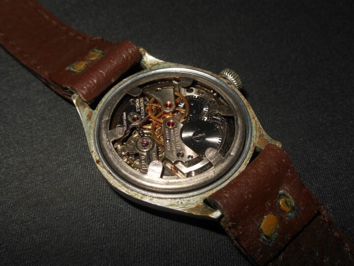 WW2 German Wehrmacht Dienstuhr – PERSONAL SERVICE WATCH – HELVETIA – RARE! — image 8