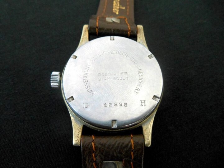 WW2 German Wehrmacht Dienstuhr – PERSONAL SERVICE WATCH – HELIOS – EXCELLENT! — image 7