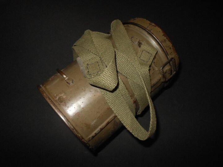 WW1 Imperial Prussian / German Army – M1917 GAS MASK & CANISTER – VERY NICE! — image 17