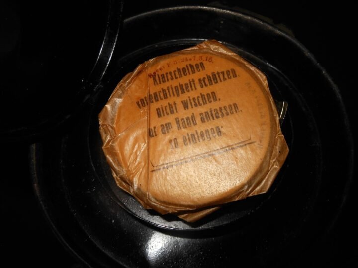 WW1 Imperial Prussian / German Army – M1917 GAS MASK & CANISTER – VERY NICE! — image 19