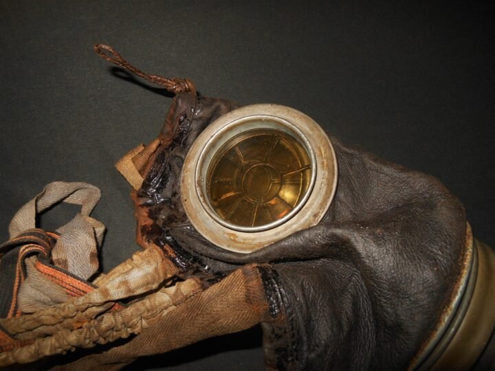 WW1 Imperial Prussian / German Army – M1917 GAS MASK & CANISTER – VERY NICE! — image 7