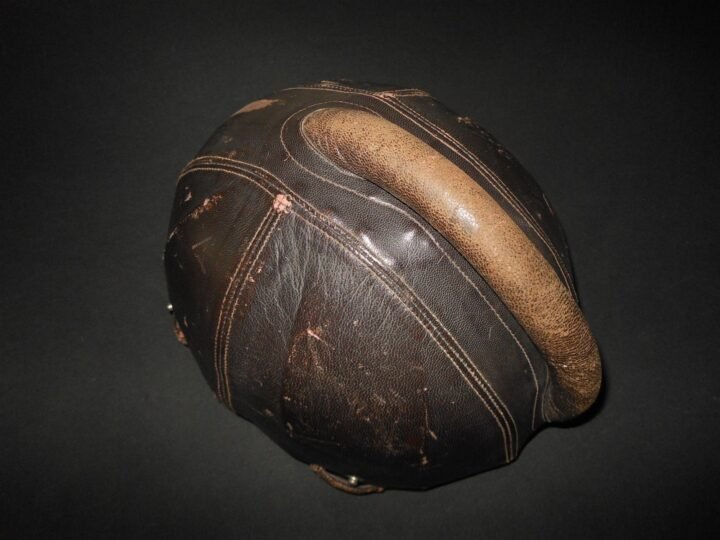 WW2 German Luftwaffe SSK90 Fliegerstahlhelm – STEEL FLIGHT HELMET – VERY NICE! — image 7