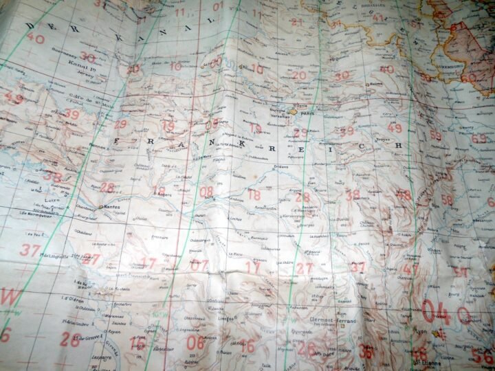 WW2 German Luftwaffe 1:2000000 Fliegerkarte – PILOT MAP – BATTLE OF BRITAIN RARE — image 12