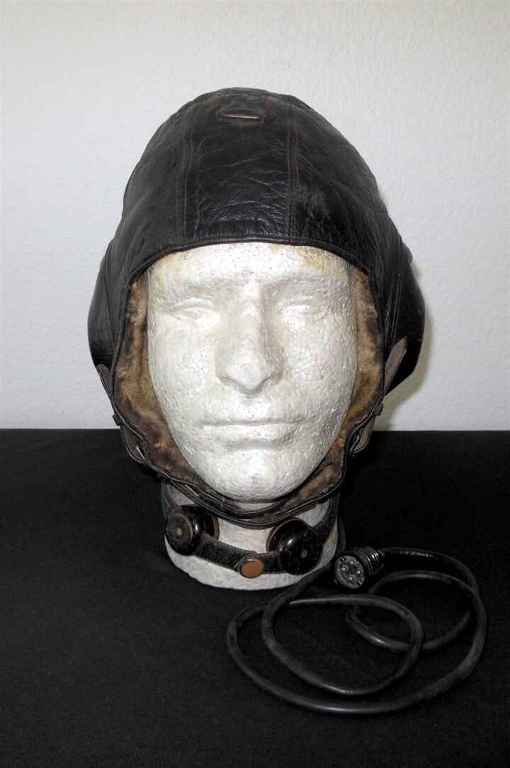 WW2 German Luftwaffe LKpW101 Fliegerkopfhaube – WINTER FUR FLIGHT HELMET – RARE! — image 2