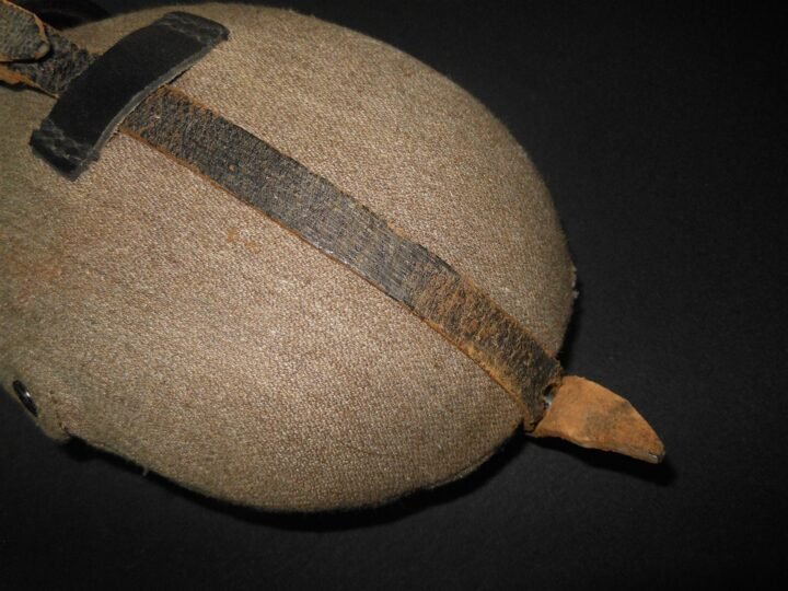 WW2 German Wehrmacht – M31 CANTEEN & STRAPS – LATE WAR RED STEEL – VERY NICE! — image 4