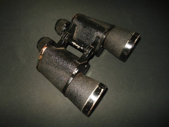 WW2 German Wehrmacht – 7×50 FIELD BINOCULARS w/ EXTENDABLE EYE CUPS – VERY NICE! — image 2
