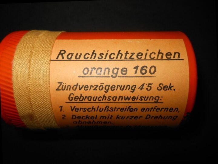 WW2 German Luftwaffe Rauchsichtzeichen – SURVIVAL SMOKE SIGNAL CONTAINER – RARE! — image 8