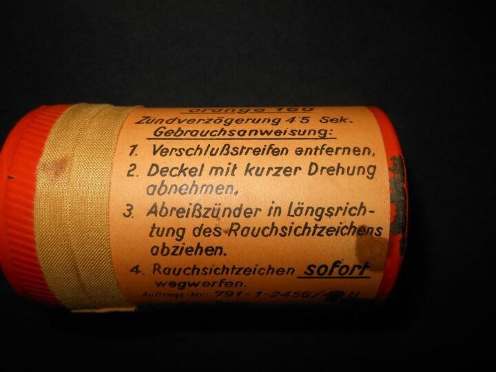 WW2 German Luftwaffe Rauchsichtzeichen – SURVIVAL SMOKE SIGNAL CONTAINER – RARE! — image 9