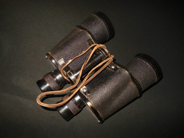 WW2 Imperial Japanese Navy – 7×50 FIELD BINOCULARS + CASE & SUN FILTERS – NICE! — image 2