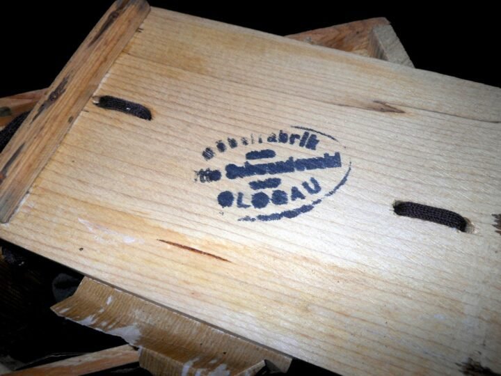 WW2 German Luftschutz Volksgasmaske – M44 GAS MASK, FILTER, & BOX – SUPERB! — image 19