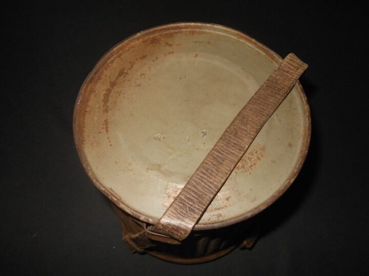 WW2 German Luftschutz Volksgasmaske – VM40 GAS MASK & CONTAINER – SUPERB! — image 18