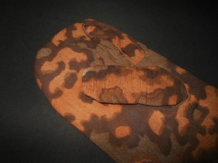 WW2 German Waffen Handschuhe – BLURRED EDGE OAK LEAF PATTERN MITTENS – RARE! — image 11