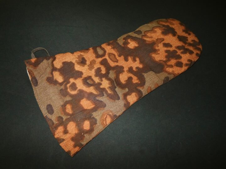 WW2 German Waffen Handschuhe – BLURRED EDGE OAK LEAF PATTERN MITTENS – RARE! — image 13