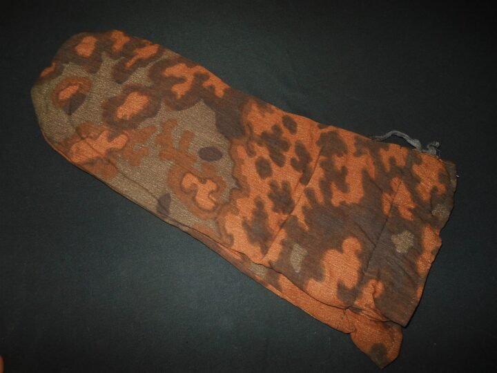 WW2 German Waffen Handschuhe – BLURRED EDGE OAK LEAF PATTERN MITTENS – RARE! — image 7