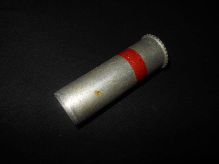 WW2 German Wehrmacht – RED SIGNAL FLARE CARTRIDGE – UNFIRED – VERY NICE! — image 2