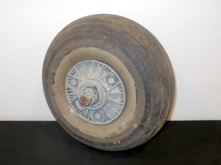 WW2 German Luftwaffe Aircraft – TAIL WHEEL & TIRE – Me109 G/K Ju87 – VERY NICE! — image 3
