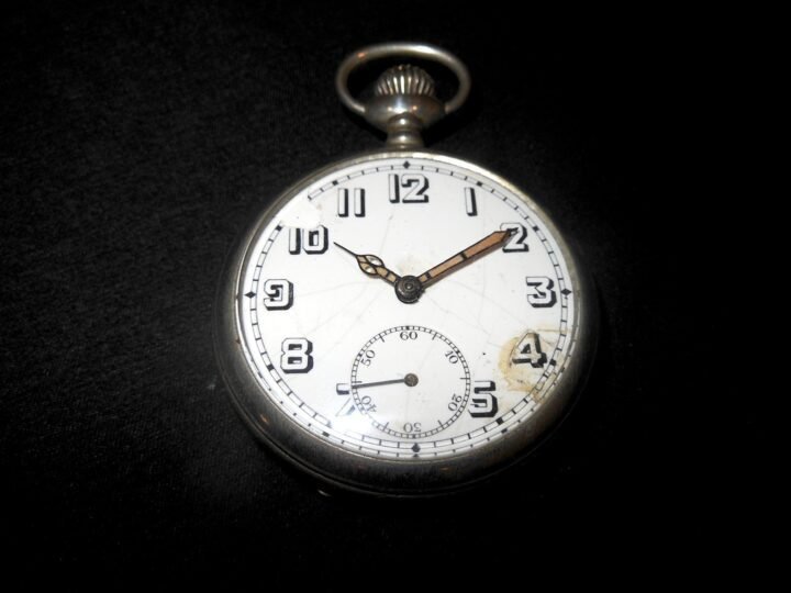 WW2 German Luftwaffe Taschenuhr – POCKET WATCH AWARD – JUNGHANS – VERY NICE! — image 2