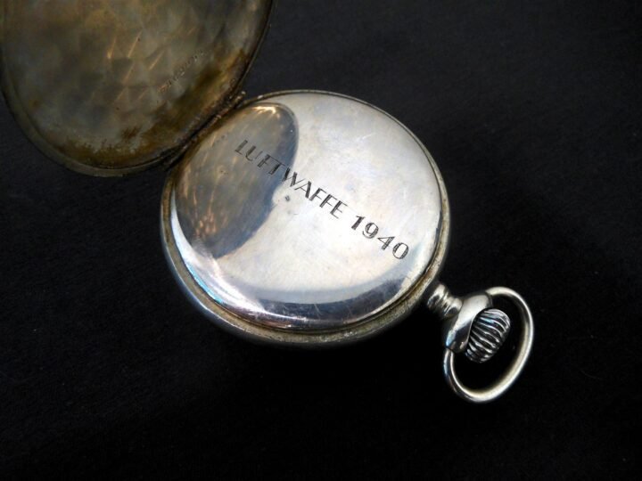 WW2 German Luftwaffe Taschenuhr – POCKET WATCH AWARD – JUNGHANS – VERY NICE! — image 3