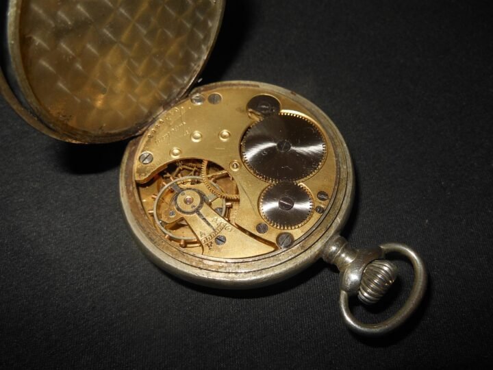WW2 German Luftwaffe Taschenuhr – POCKET WATCH AWARD – JUNGHANS – VERY NICE! — image 4
