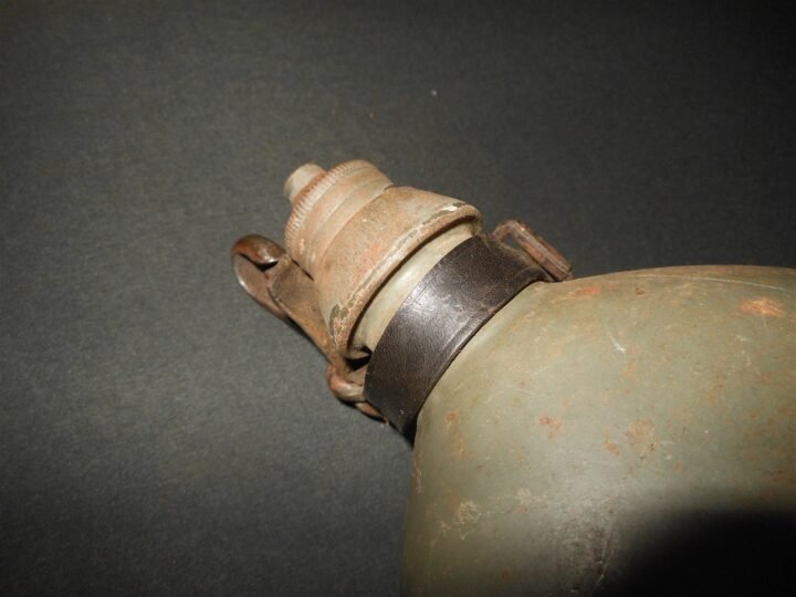 WW1 German Heer M1915 / M1917 Feldflasche – ENAMELED STEEL CANTEEN & CORK – NICE — image 2