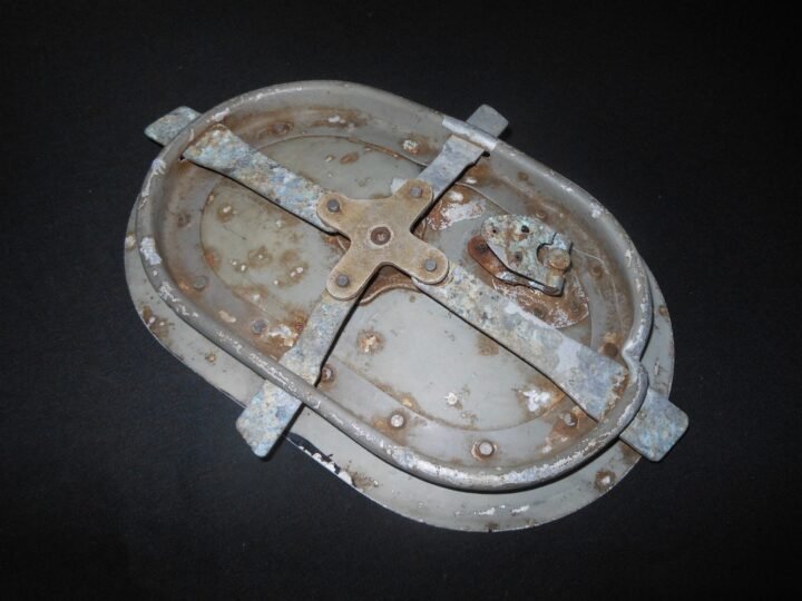 WW2 German Luftwaffe Aircraft Wartungsklappe – MG ACCESS HATCH – LATE-WAR – RARE — image 3