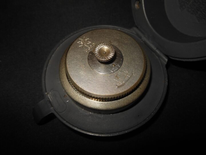 WW2 German Luftwaffe – JUNGHANS COMMUNICATION ROOM DUTY CLOCK – NICE! — image 5