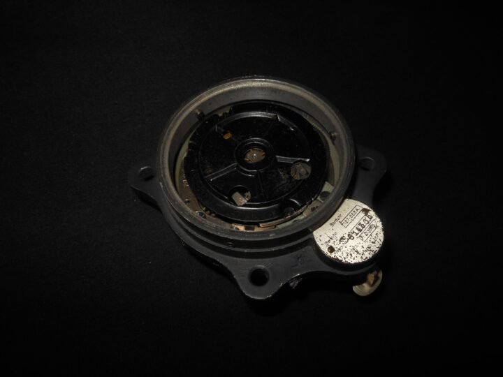 WW2 German Luftwaffe Borduhr – JUNGHANS COCKPIT CLOCK – 5th MODEL – VERY NICE! — image 7