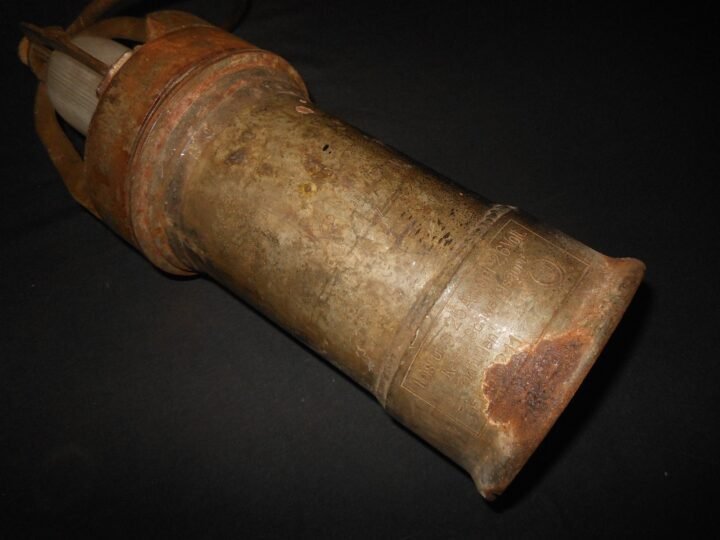 WW2 German Luftwaffe Panzerhandlampe – PANZER & AIRFIELD LAMP – NICE! — image 4