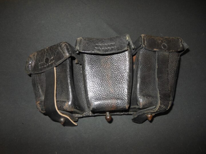 WW1 Imperial Prussian Army – GEW98 LEATHER AMMUNITION POUCH – UNIT MARKED – NICE — image 2