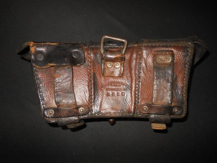 WW1 Imperial Prussian Army – GEW98 LEATHER AMMUNITION POUCH – UNIT MARKED – NICE — image 4