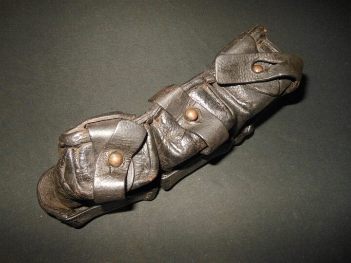 WW1 Imperial Prussian Army – GEW98 LEATHER AMMUNITION POUCH – UNIT MARKED – NICE — image 7