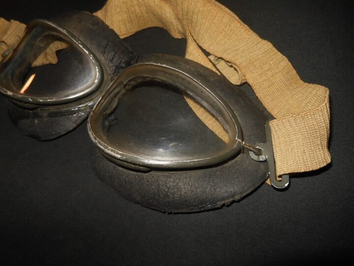 WW2 German Luftwaffe Aircraft – AUER / WAGENER 295 PILOT GOGGLES – GOOD! — image 4