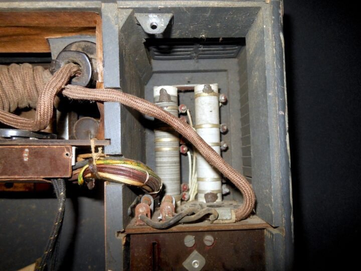 WW2 German Luftwaffen-Koffer NORA K42 N – BARRACKS & AIRFIELD RADIO – VERY NICE! — image 12