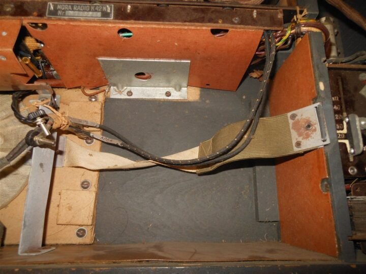 WW2 German Luftwaffen-Koffer NORA K42 N – BARRACKS & AIRFIELD RADIO – VERY NICE! — image 16