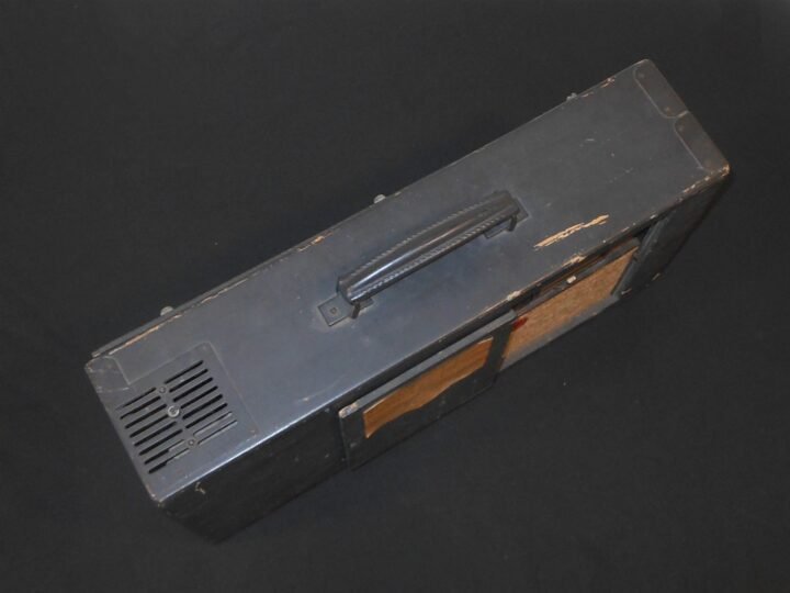 WW2 German Luftwaffen-Koffer NORA K42 N – BARRACKS & AIRFIELD RADIO – VERY NICE! — image 4