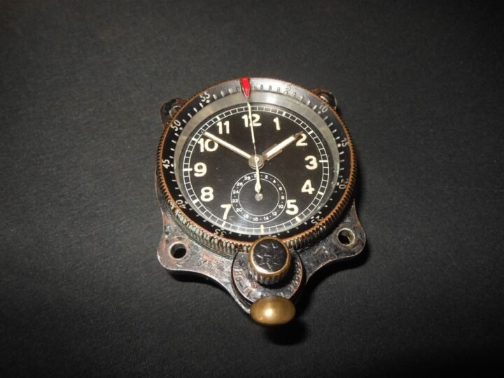 WW2 German Luftwaffe Aircraft Junghans – COCKPIT CLOCK – 1st MODEL – VERY RARE! — image 2