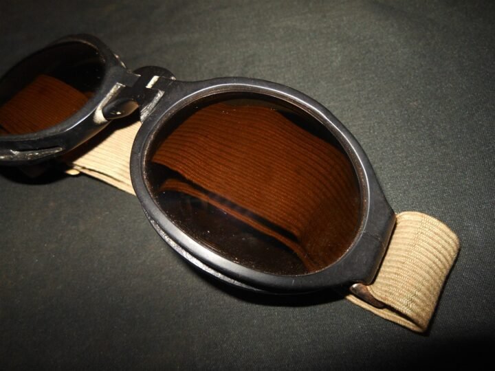 WW2 German Luftwaffe Nitsche u. Gunther – SPLINTER-PROOF PILOT GOGGLES – NOS! — image 10