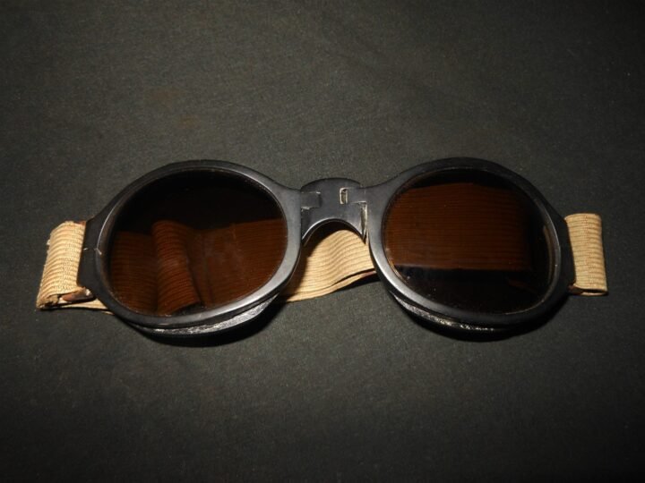 WW2 German Luftwaffe Nitsche u. Gunther – SPLINTER-PROOF PILOT GOGGLES – NOS! — image 3