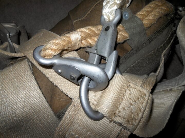 WW2 German Luftwaffe Fallschirmjager – RZ20 PARATROOPER PARACHUTE – AMAZING! — image 17