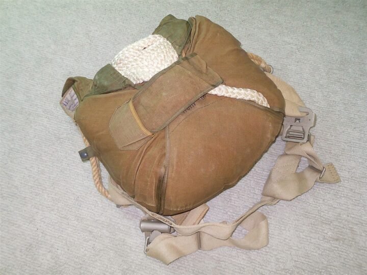 WW2 German Luftwaffe Fallschirmjager – RZ20 PARATROOPER PARACHUTE – AMAZING! — image 2