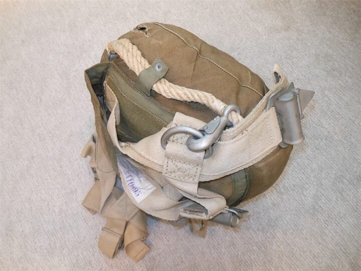 WW2 German Luftwaffe Fallschirmjager – RZ20 PARATROOPER PARACHUTE – AMAZING! — image 9