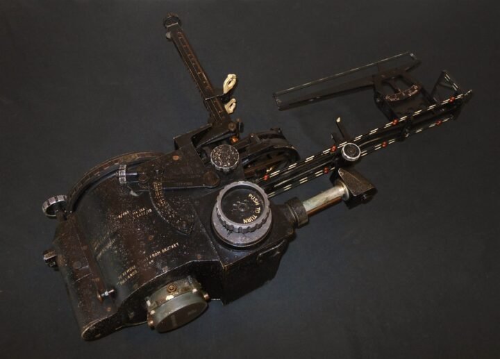WW2 RAF RCAF Bomber Aircraft Course Setting Bomb Sight MK IX E – Mosquito etc. — image 10