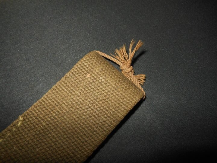 WW2German Wehrmacht K98 – TROPICAL GREEN CANVAS BAYONET FROG – RARE! — image 2