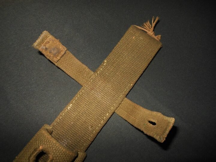 WW2German Wehrmacht K98 – TROPICAL GREEN CANVAS BAYONET FROG – RARE! — image 5