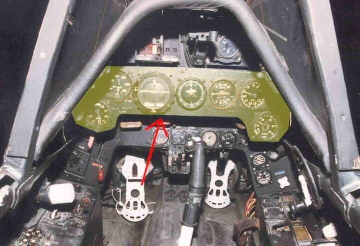 WW2 German Luftwaffe Aircraft – MAIN INSTRUMENT PANEL – Fw190 A8 – VERY NICE! — image 10